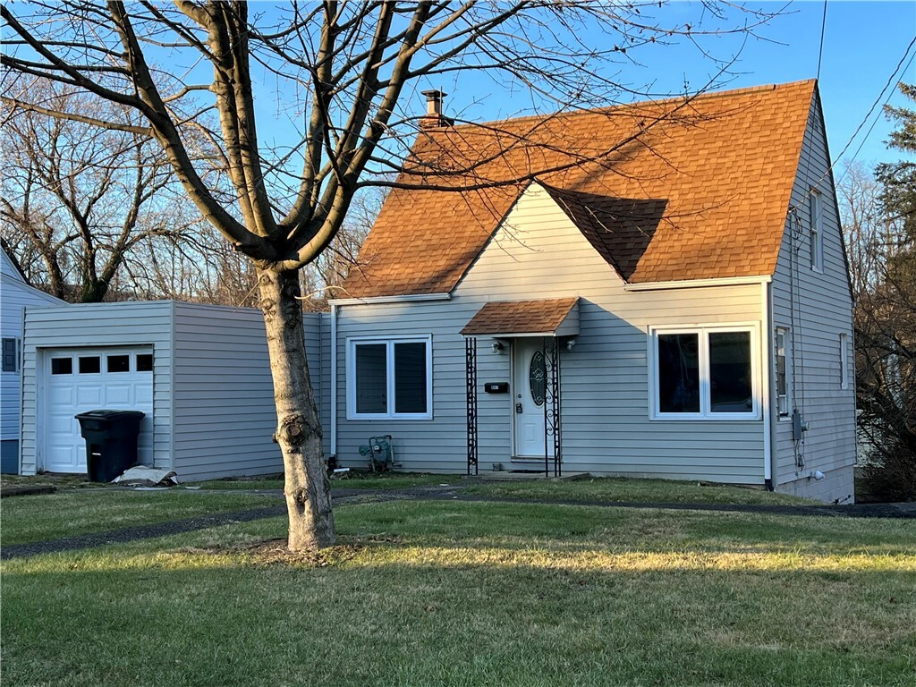 Property Photo:  807 Valleyview Dr  PA 15034 