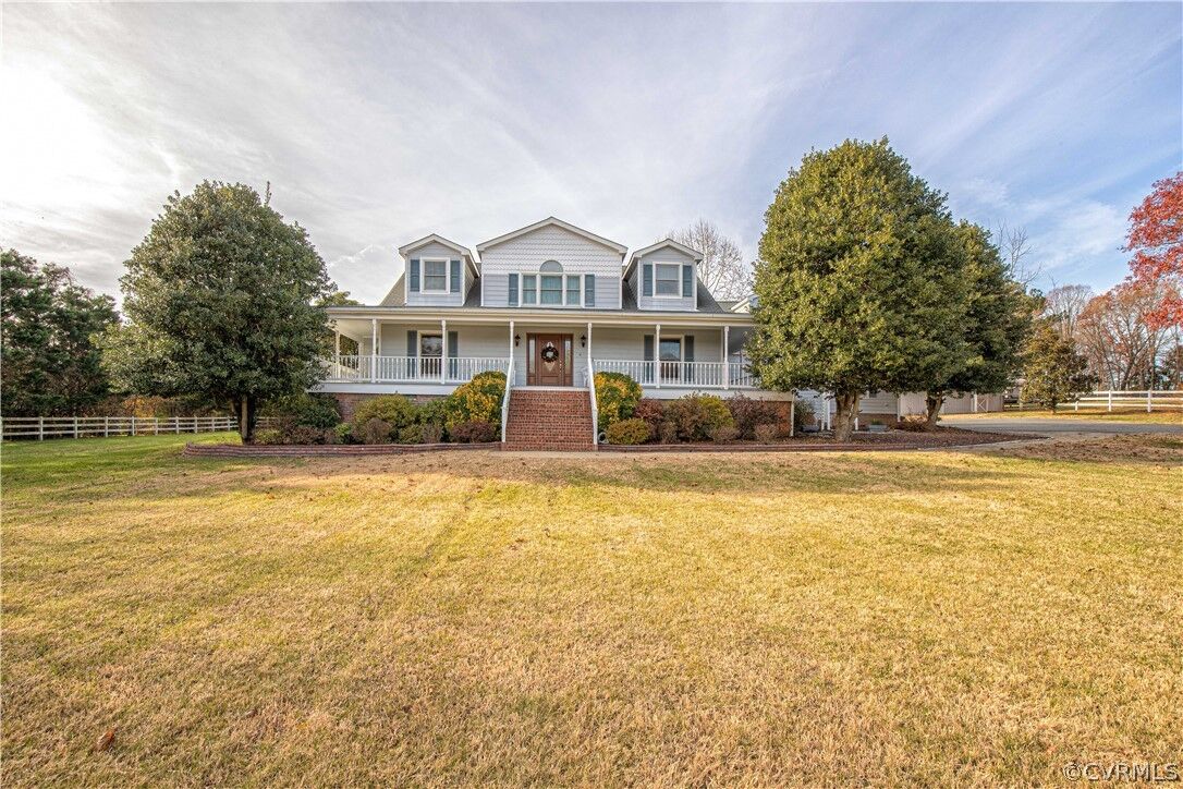 Property Photo: 2370 Wheatlands Drive VA 23103