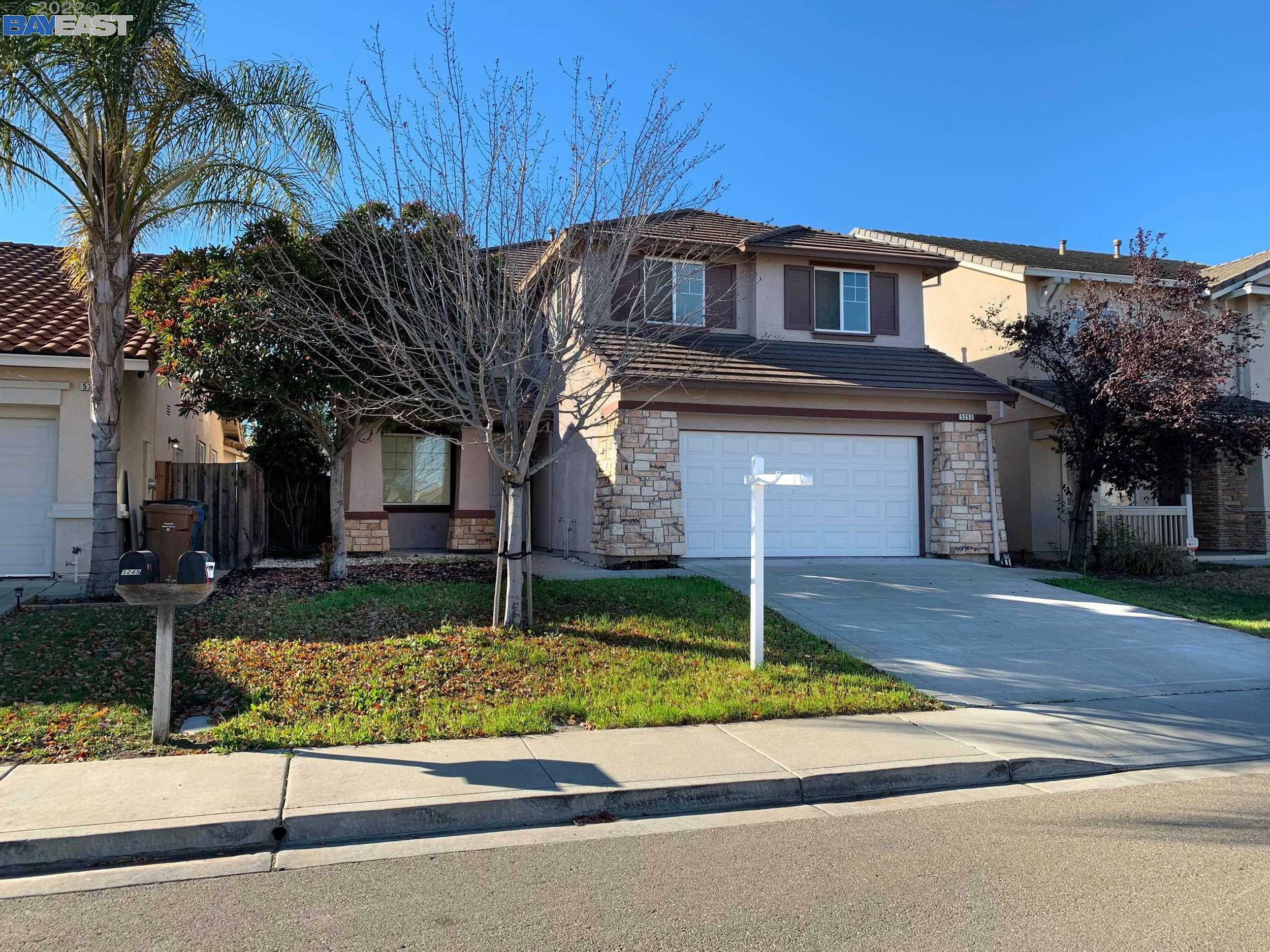 Property Photo: 5253 Sungrove Way CA 94531