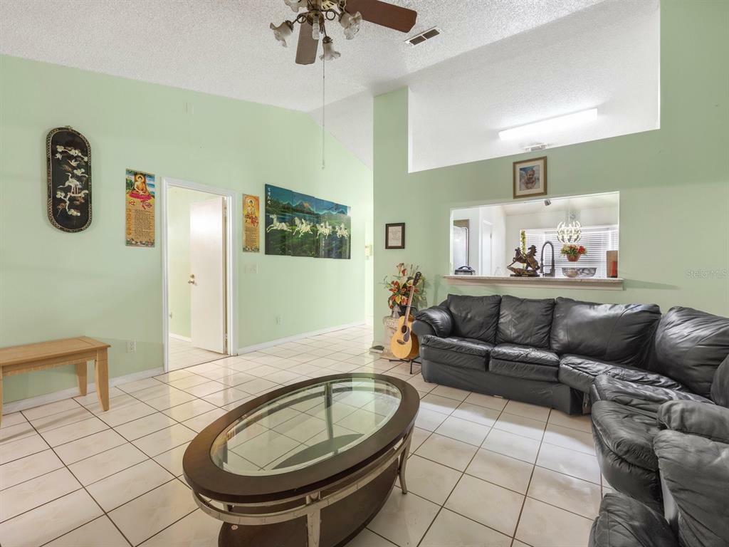 Property Photo:  6519 Meritmoor Circle  FL 32818 