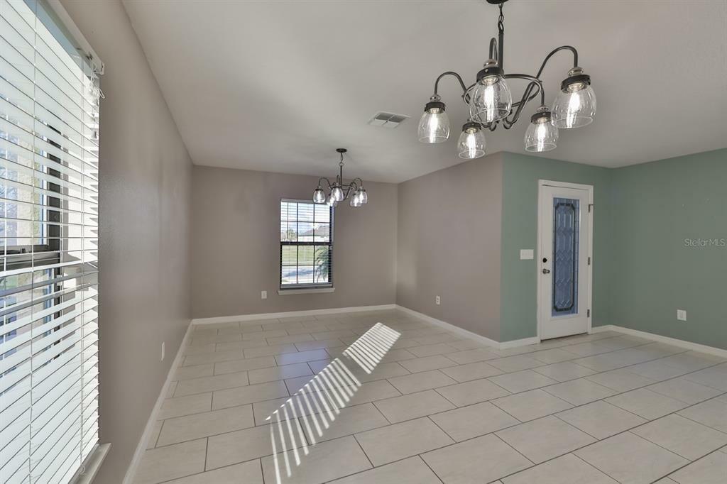 Property Photo:  937 Wynnmere Walk Avenue  FL 33570 