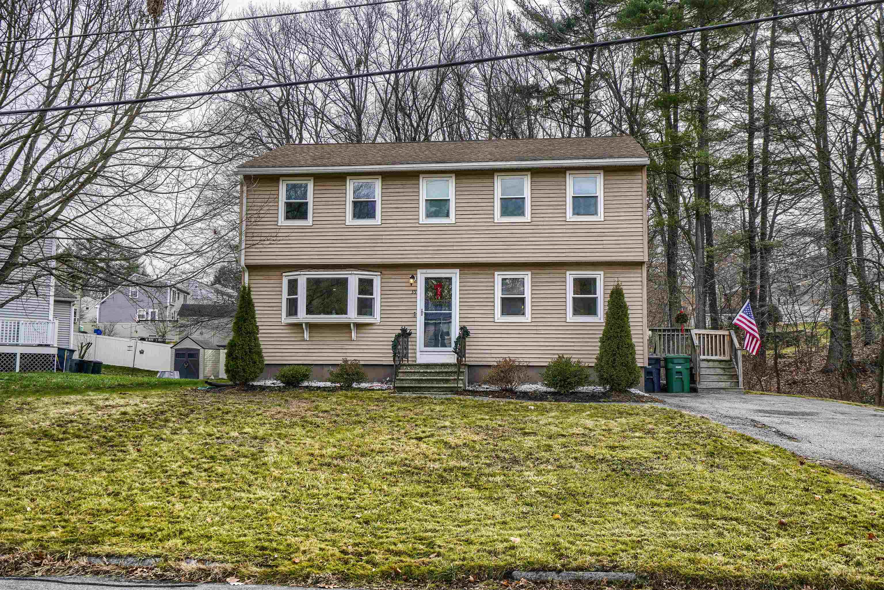 Property Photo: 35 Holbrook Drive NH 03062