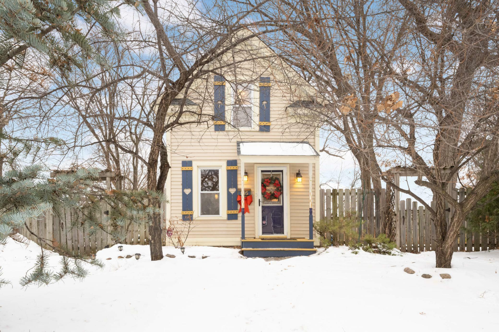 Property Photo: 895 Clarence Street MN 55106