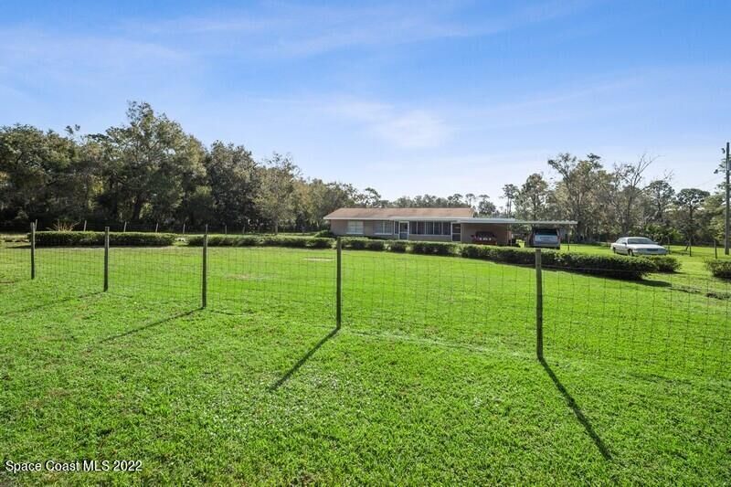 Property Photo: 3855 Aurantia Road FL 32754