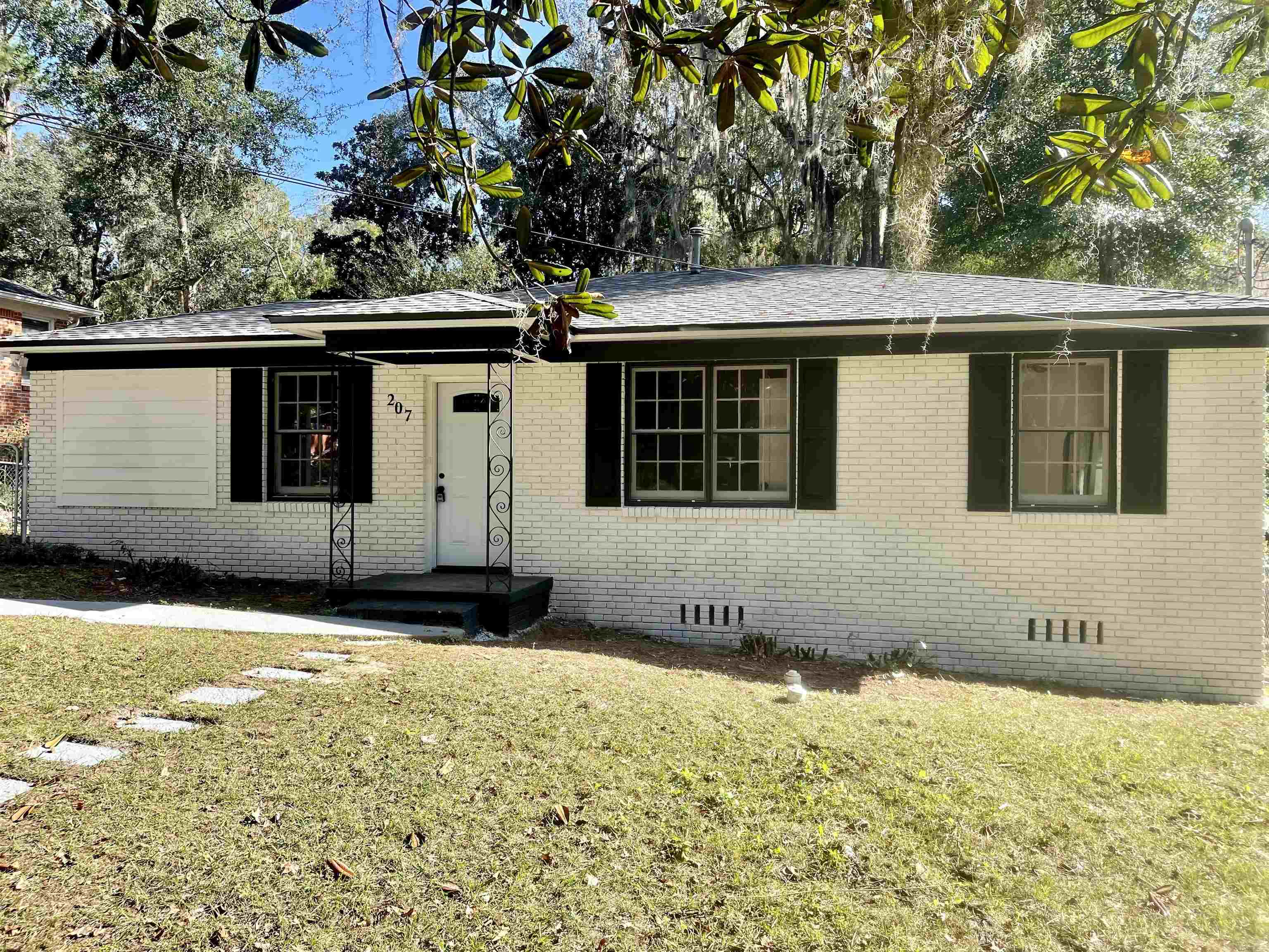 Property Photo:  207 Grace Street  FL 32301 