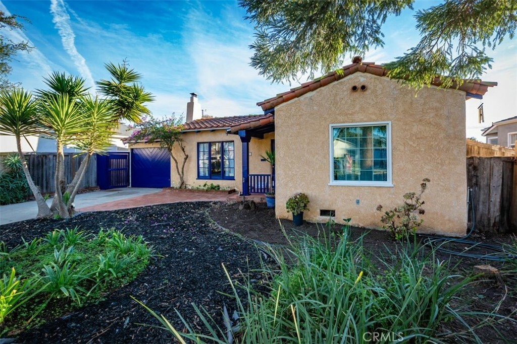 Property Photo:  512 E Hermosa Street  CA 93454 