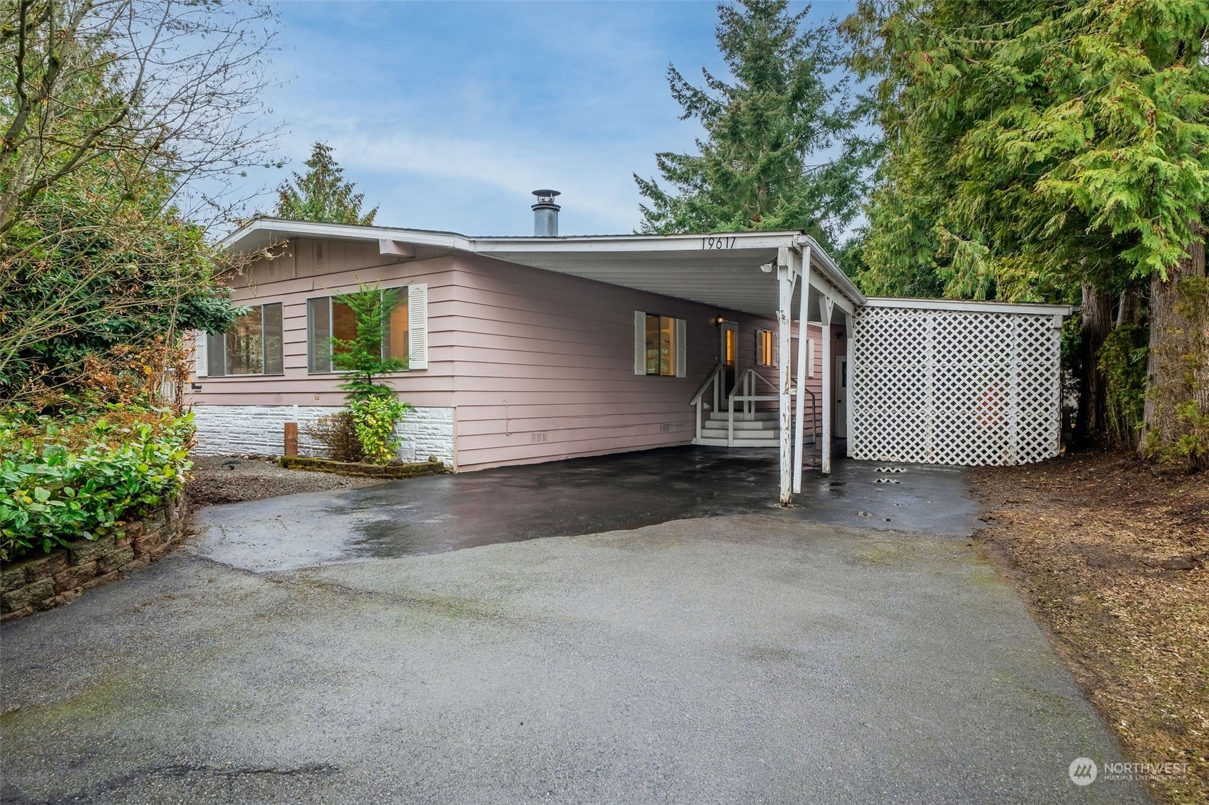 19617 Hollyhills Drive NE  Bothell WA 98011 photo