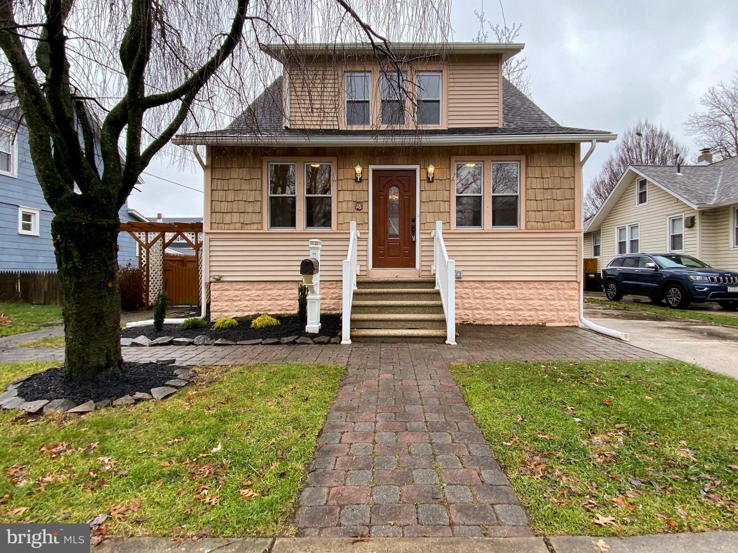 Property Photo:  18 Greenwood  NJ 08107 