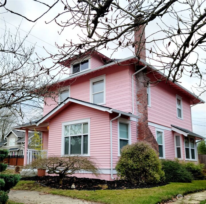 Property Photo:  812 N Cedar Street  WA 98406 