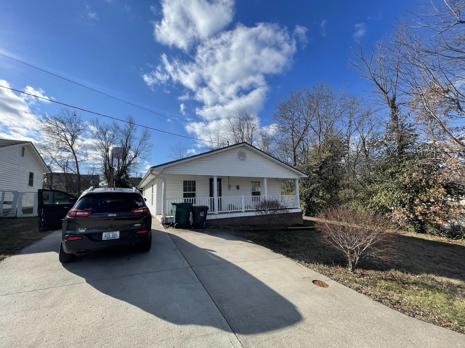 Property Photo: 203 Irvine View Street KY 40475