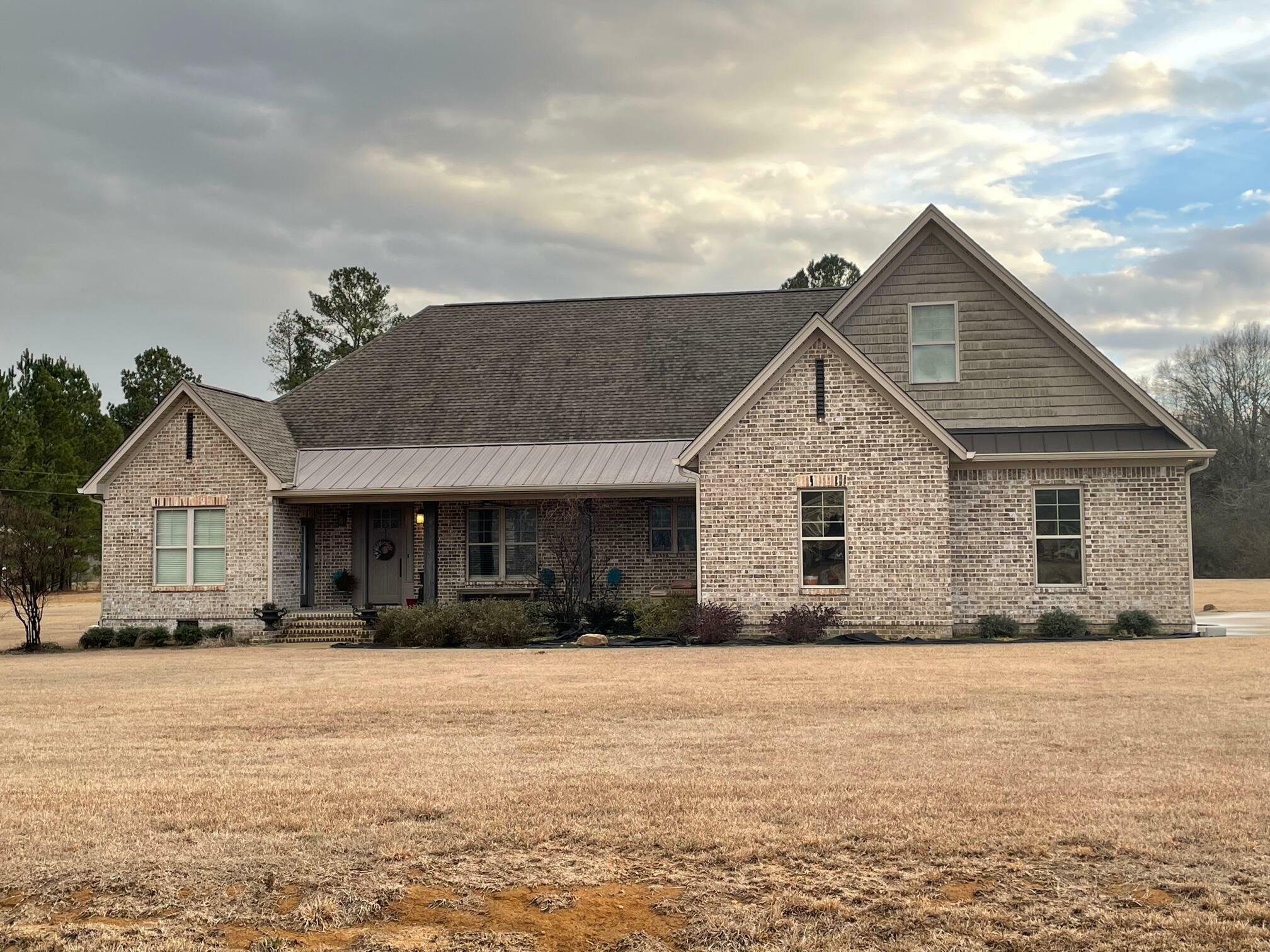 Property Photo:  185 Mound Springs Road  MS 38866 