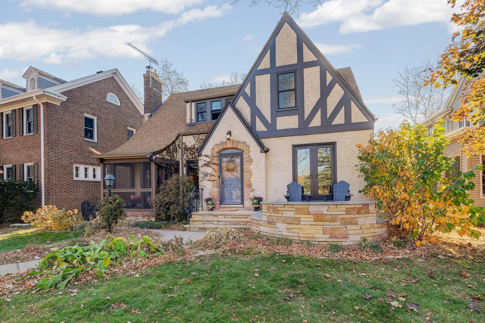 Property Photo: 1273 W Minnehaha Parkway MN 55419