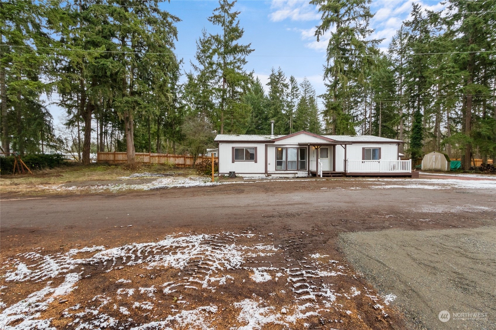 Property Photo:  22715 53rd Avenue E  WA 98387 