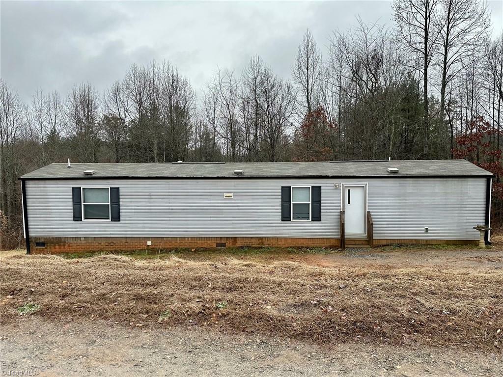 Property Photo:  260 W Highland Street  NC 28651 