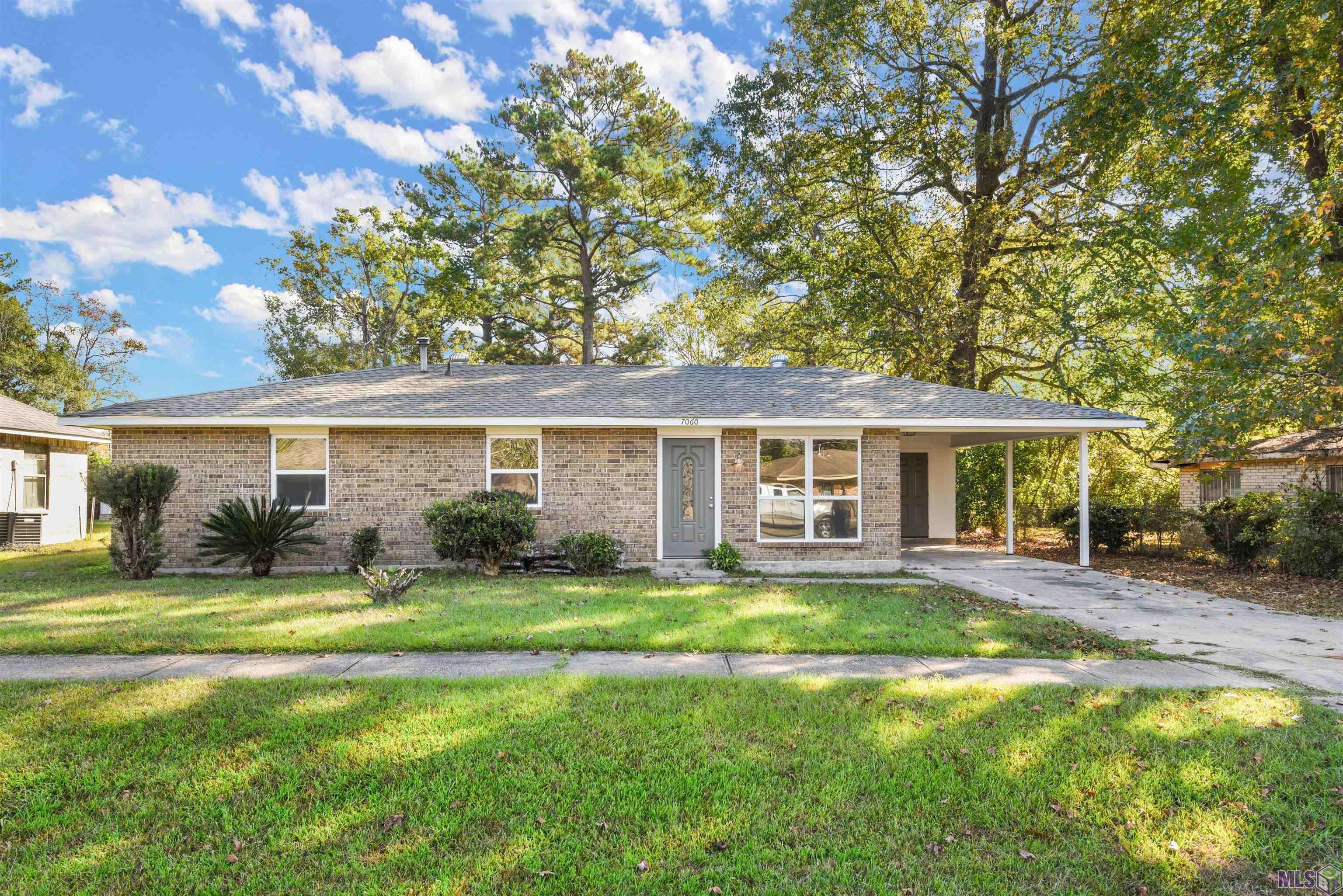 Property Photo:  7060 Jewel Dr  LA 70811 