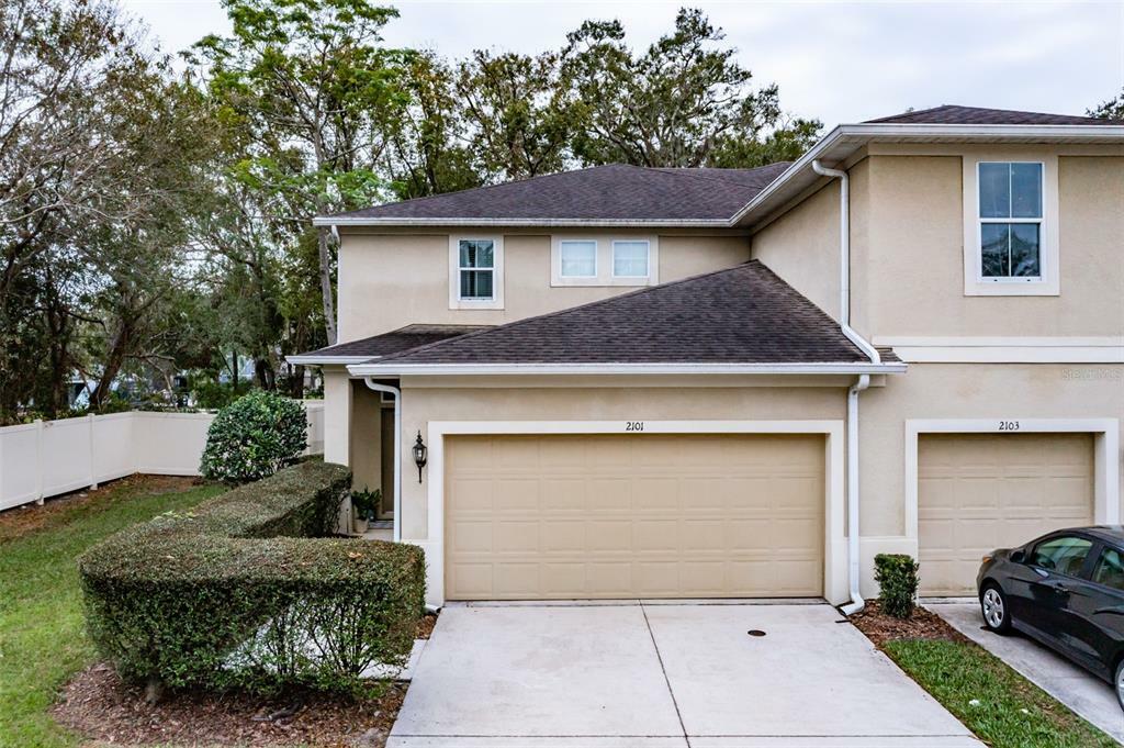 Property Photo:  2101 Broadway View Ave  FL 33510 