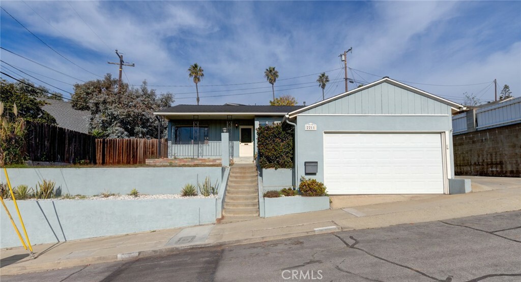 Property Photo:  2211 Fisher Court  CA 90278 