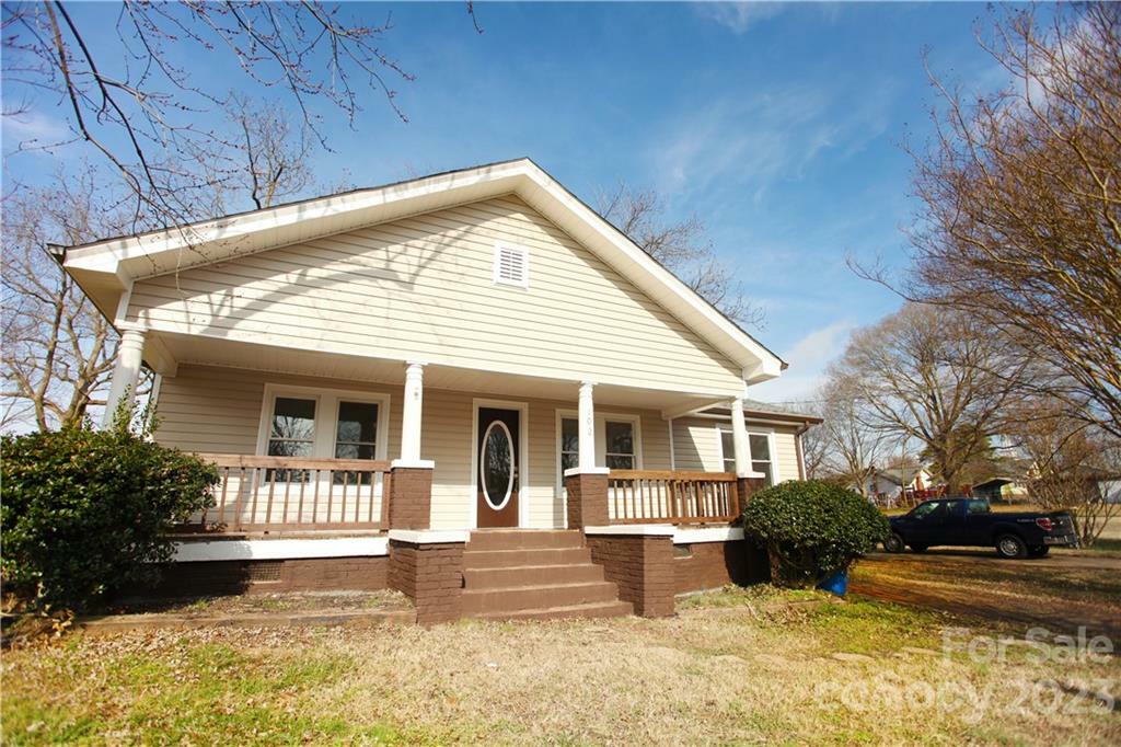 102 W Raleigh Street  Stanfield NC 28163 photo
