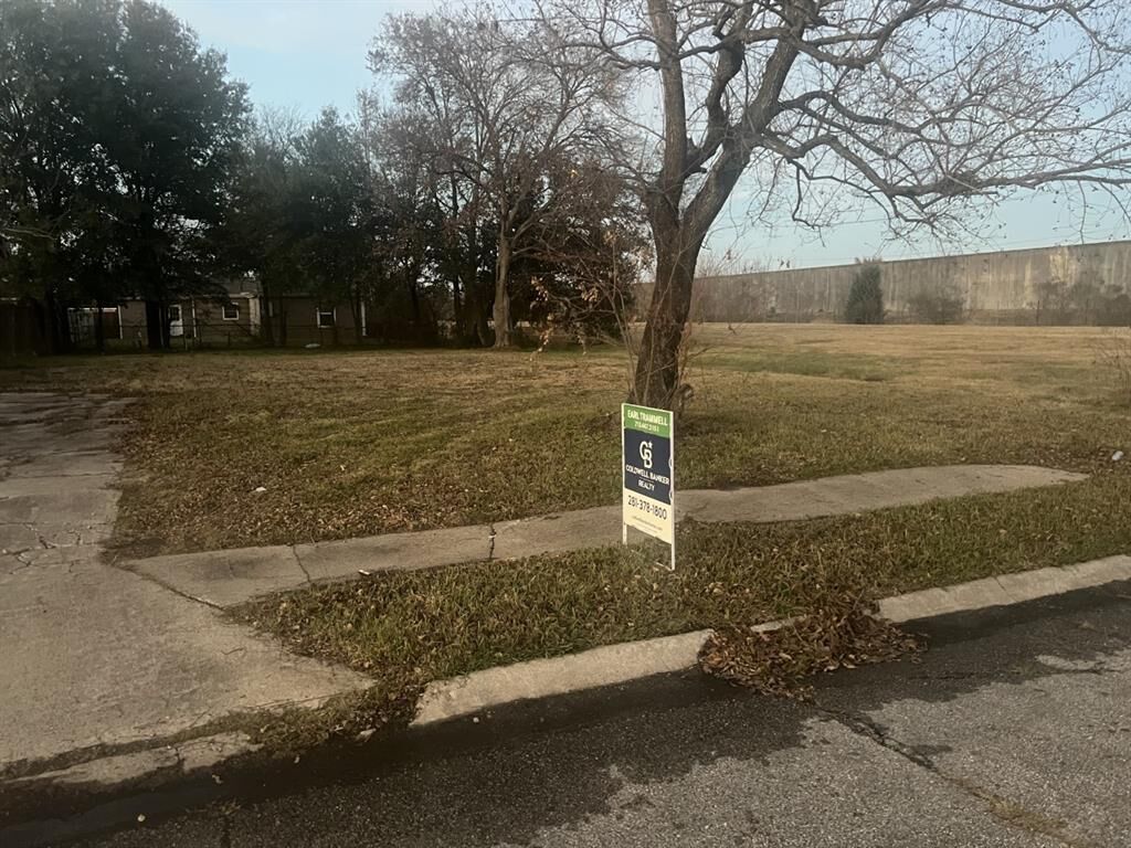 Property Photo: 8783 Othello Street TX 77029