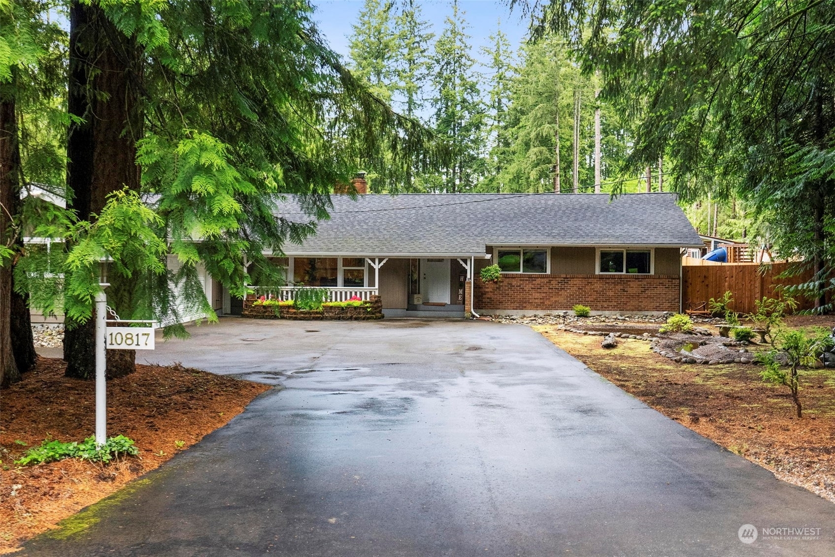 Property Photo: 10817 147th Street E WA 98374