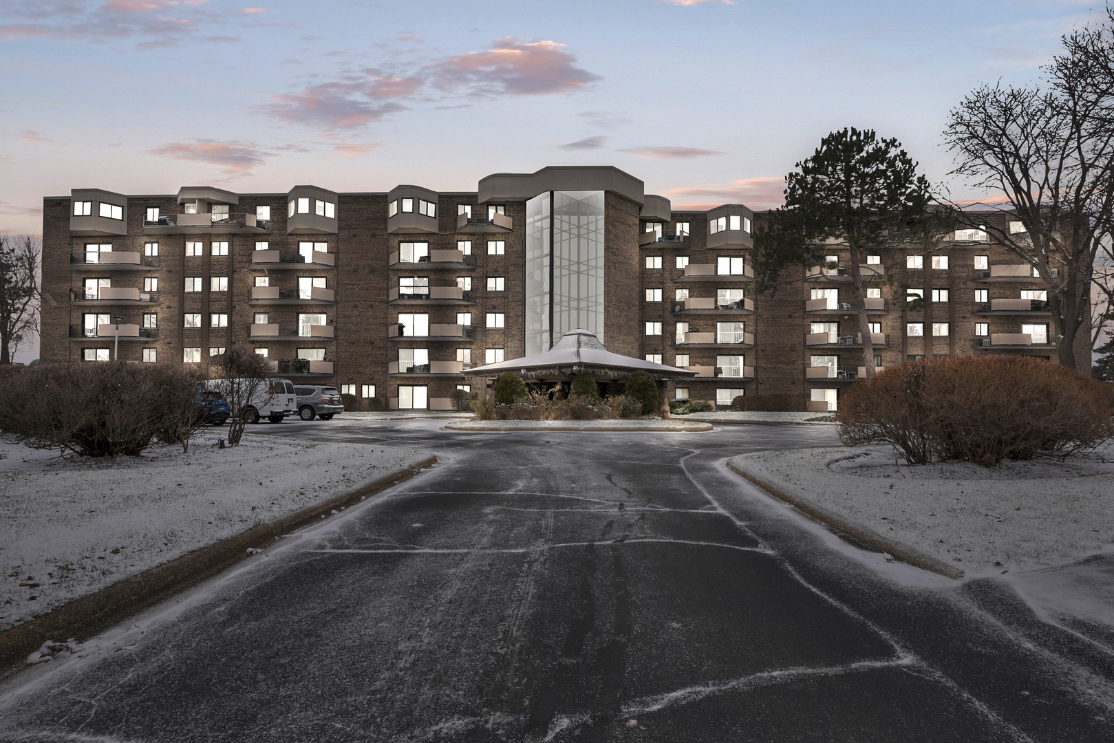 Property Photo: 1243 E Baldwin Lane 403 IL 60074