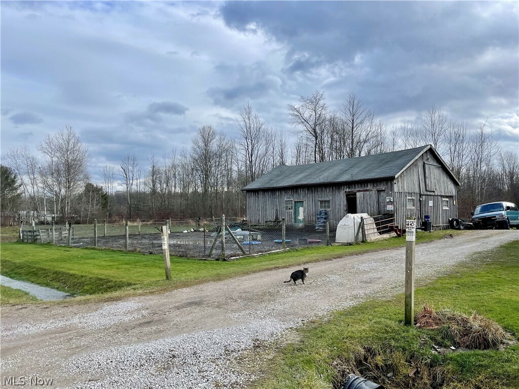 Property Photo: 5480 Caine Road OH 44082