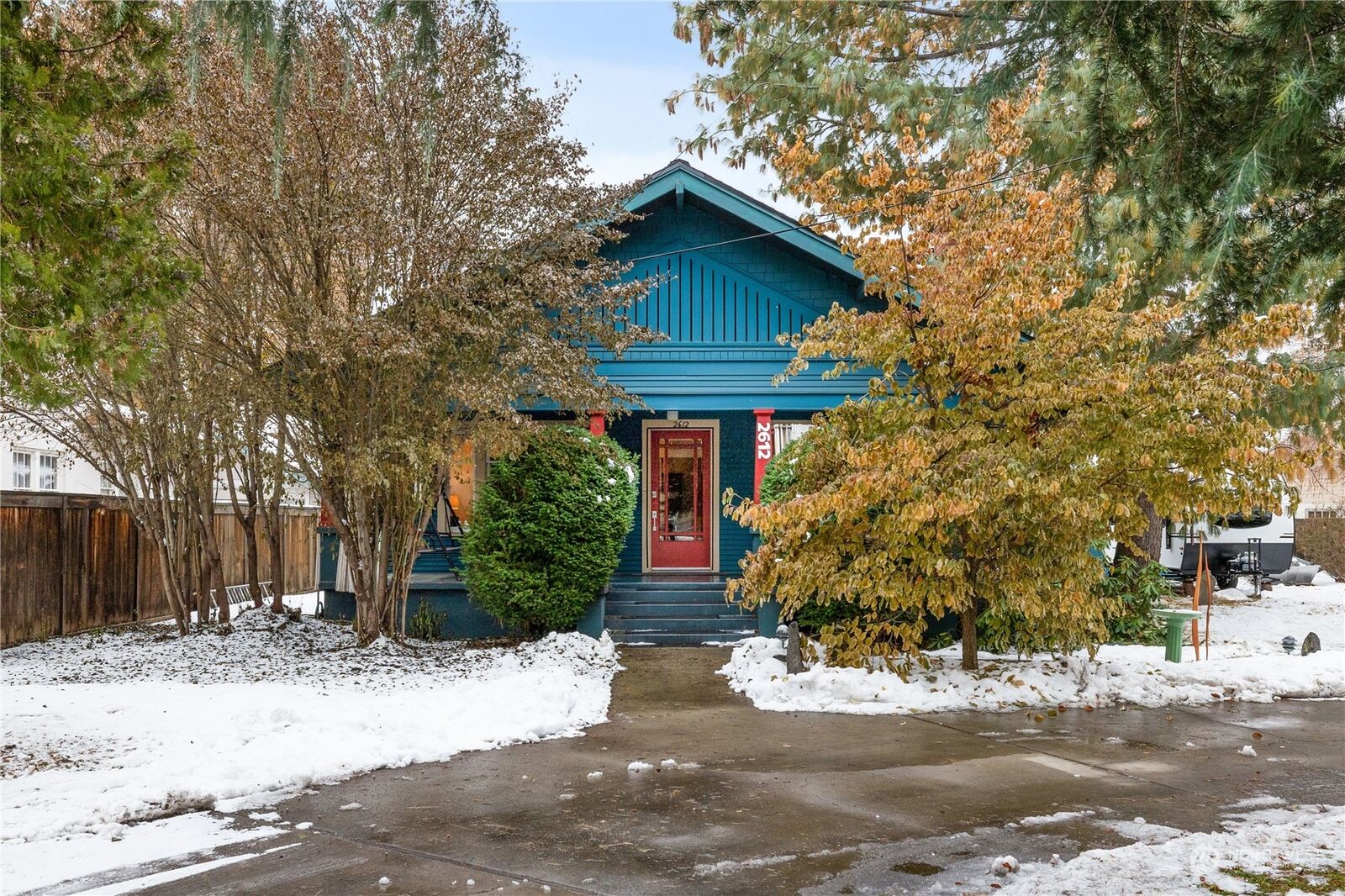 Property Photo:  2612 Summitview Avenue  WA 98902 