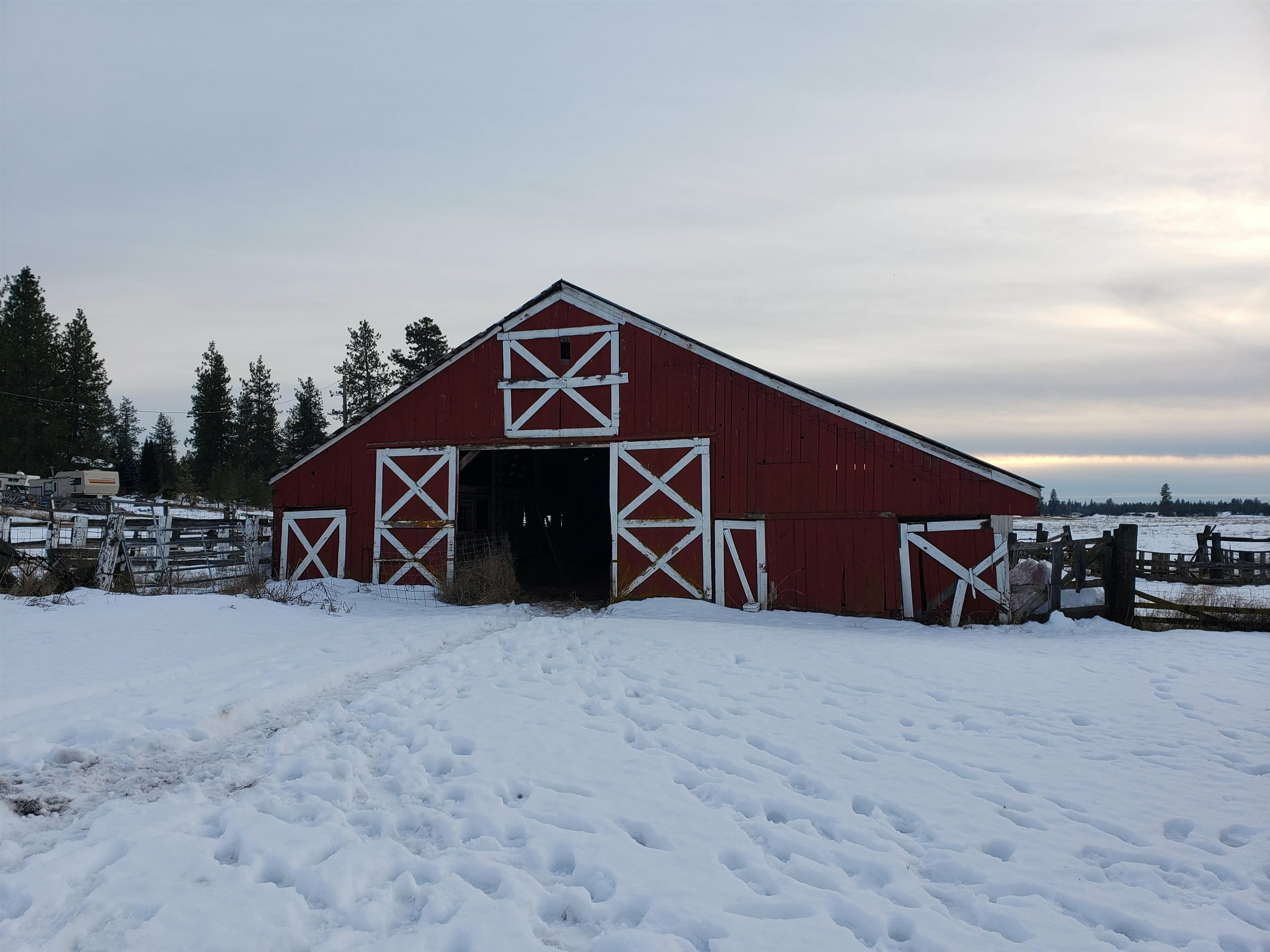 Property Photo: 21011 W Baker Rd WA 99004