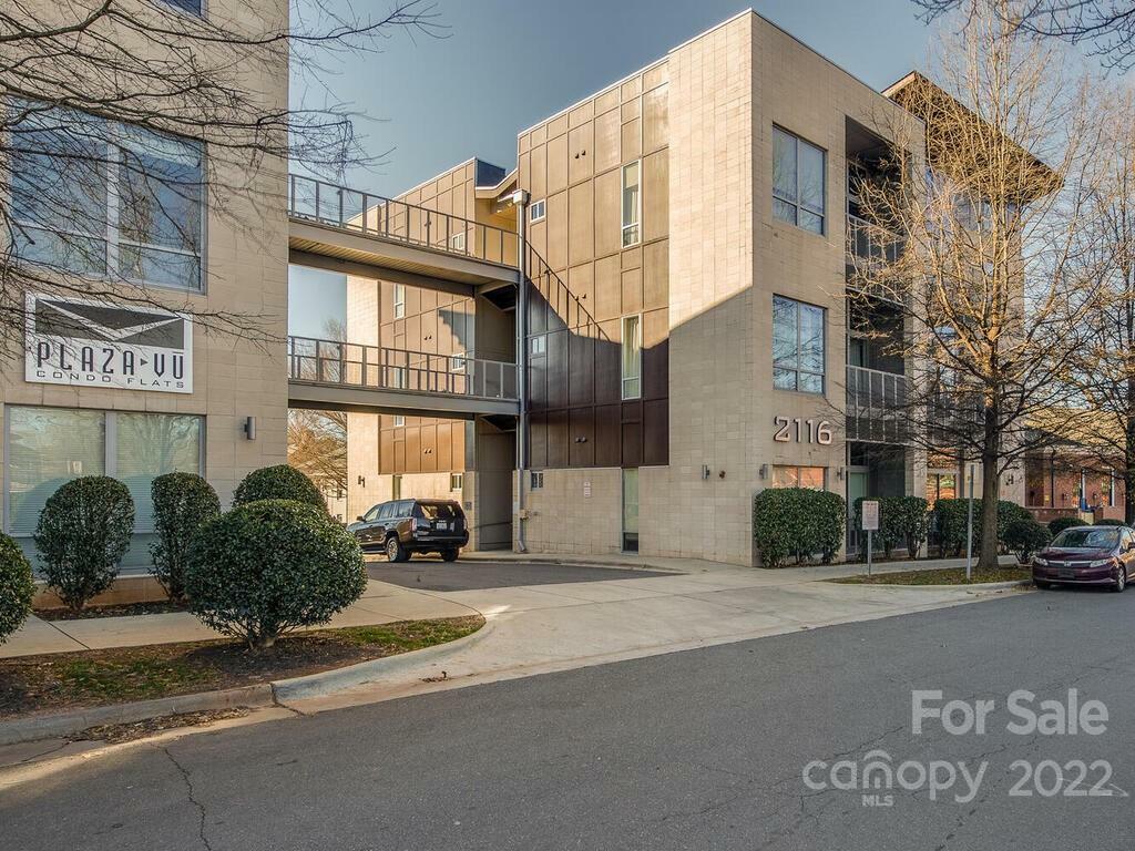 Property Photo: 2116 McClintock Road 124 NC 28205