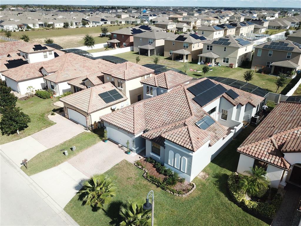Property Photo: 333 Villa Sorrento Circle FL 33844