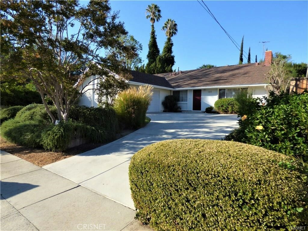 Property Photo:  24113 Highlander Road  CA 91307 