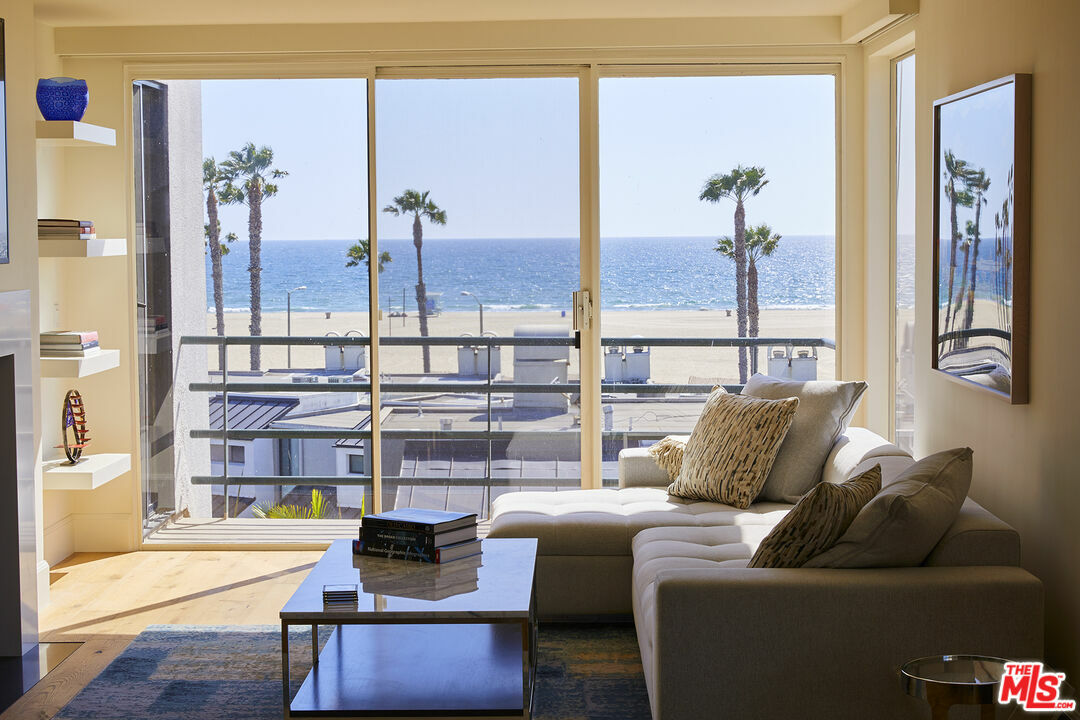Property Photo: 2960 Neilson Way 401 CA 90405