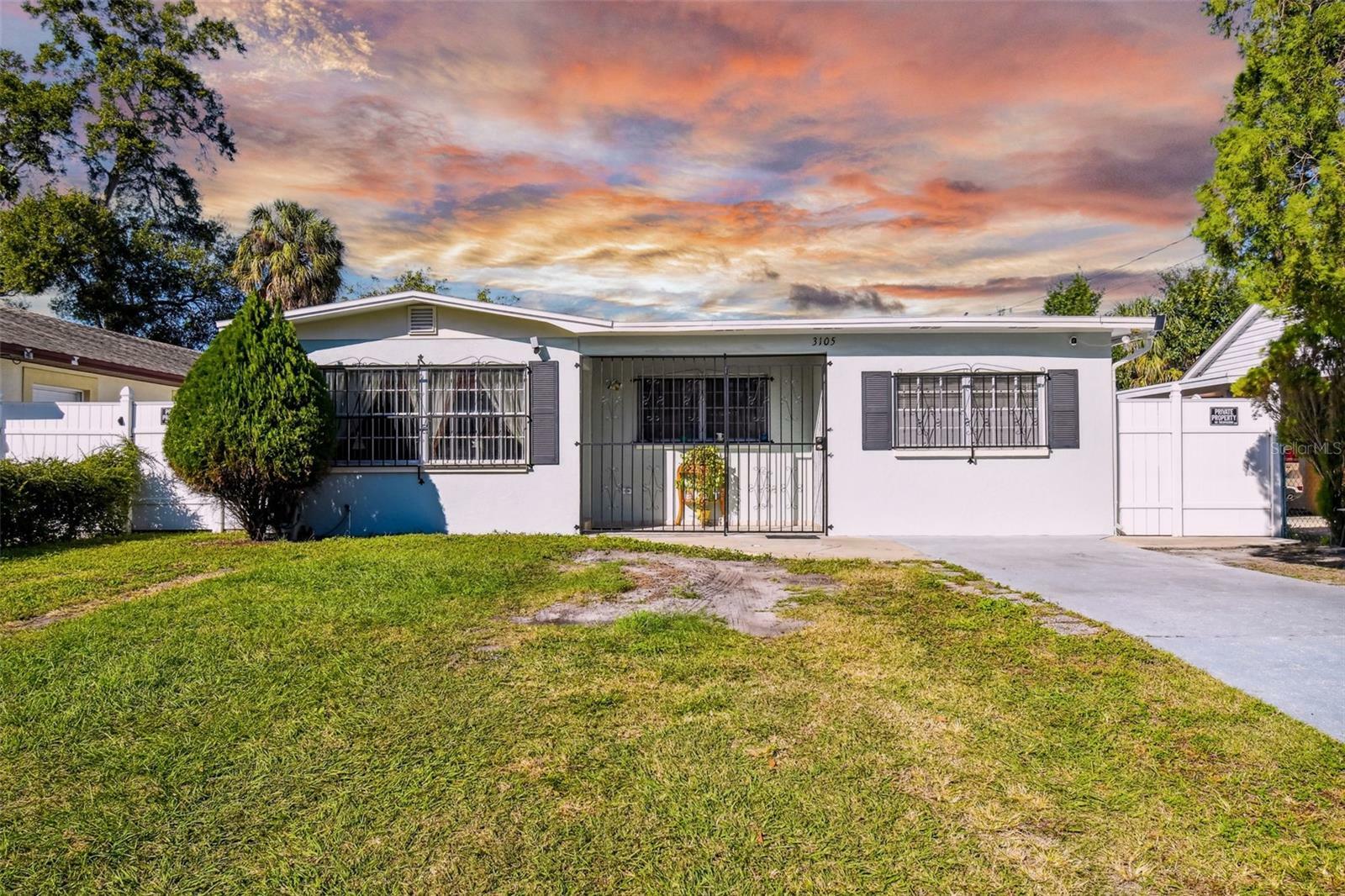 Property Photo:  3105 W Palmetto Street  FL 33607 