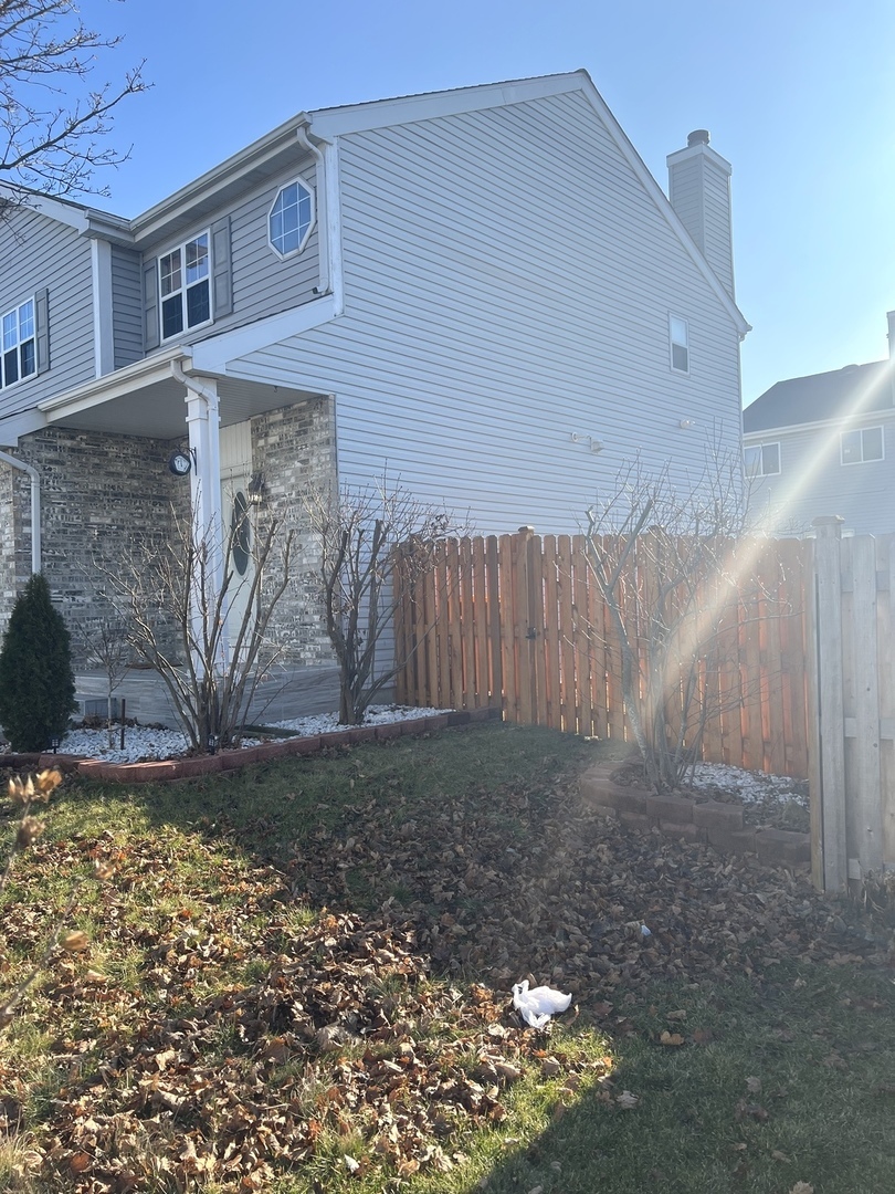 Property Photo: 716 Pinetree Court 716 IL 60446