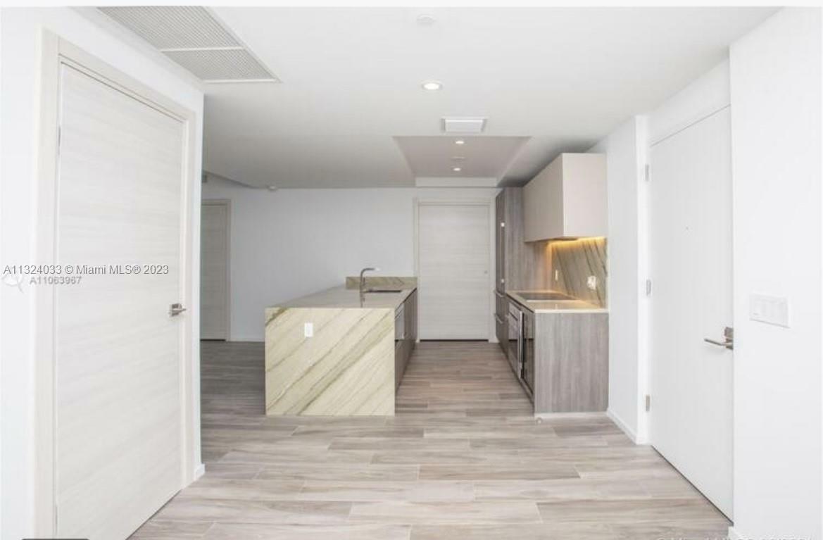 Property Photo:  801 S Miami Ave 1710  FL 33130 