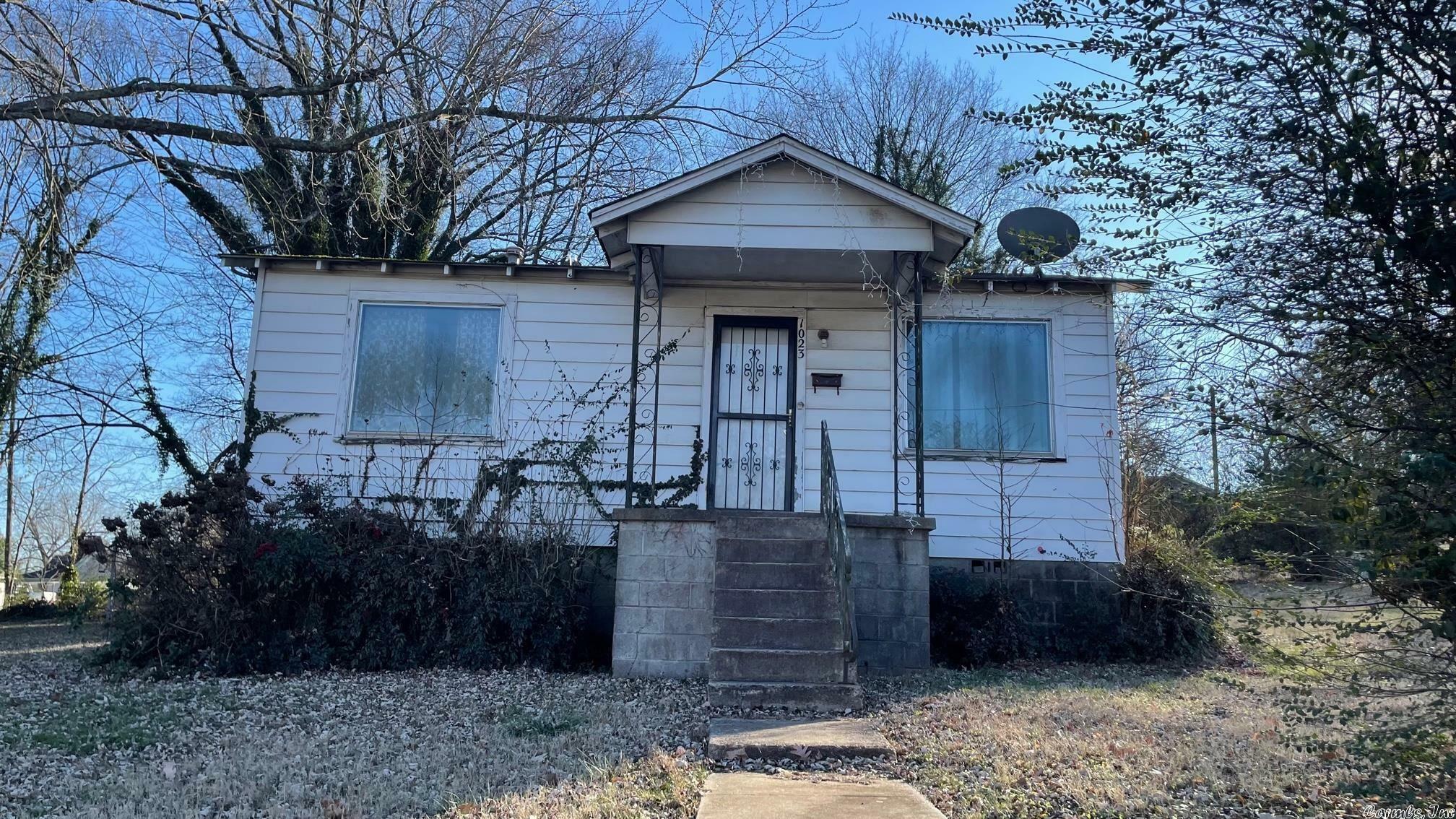 Property Photo:  1023 W 34th Street  AR 72206 