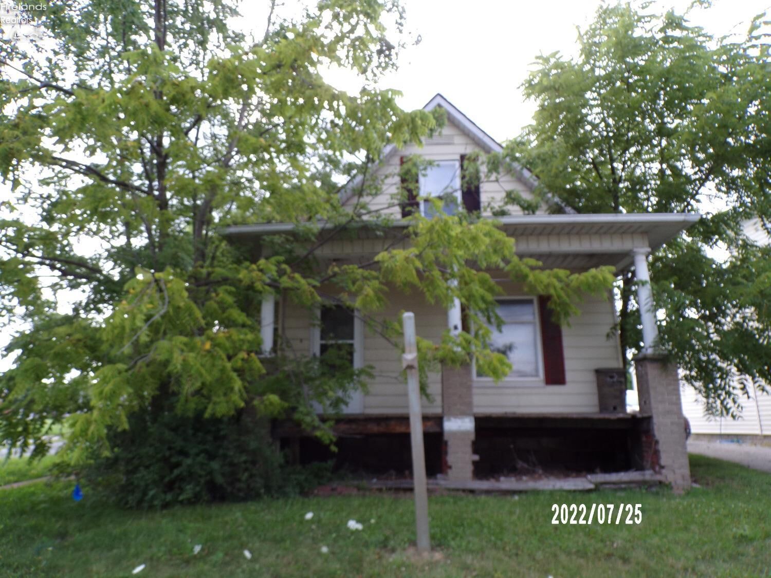 Property Photo:  217 Lyme Street  OH 44811 