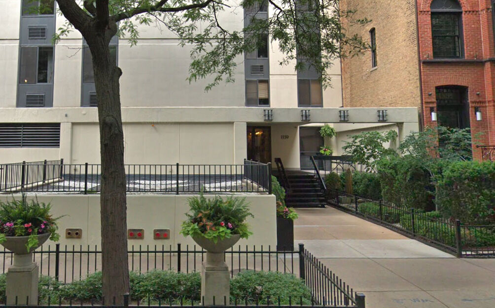 Property Photo:  1339 N Dearborn Street 4C  IL 60610 