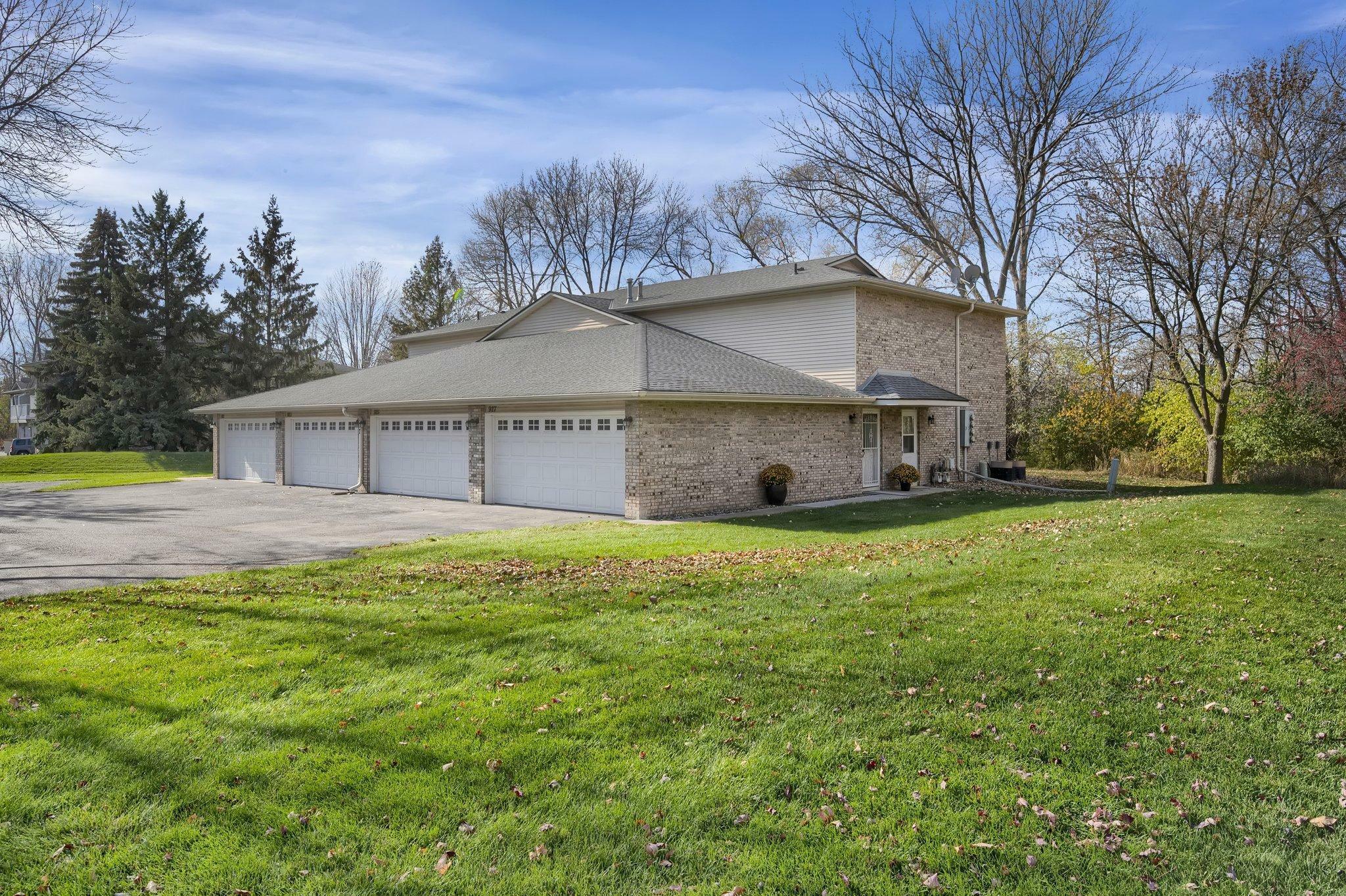 Property Photo: 927 Pond View Court MN 55127