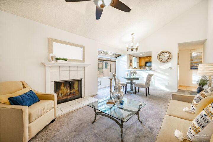 Property Photo:  10005 NE 123rd Street D  WA 98034