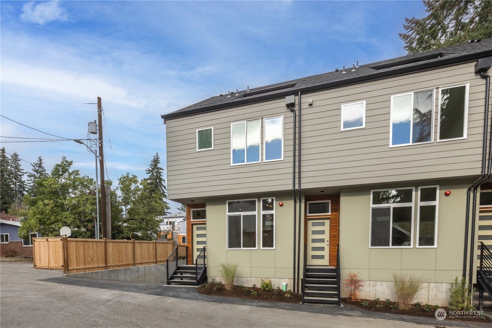 Property Photo: 14612 Corliss Avenue N B WA 98133