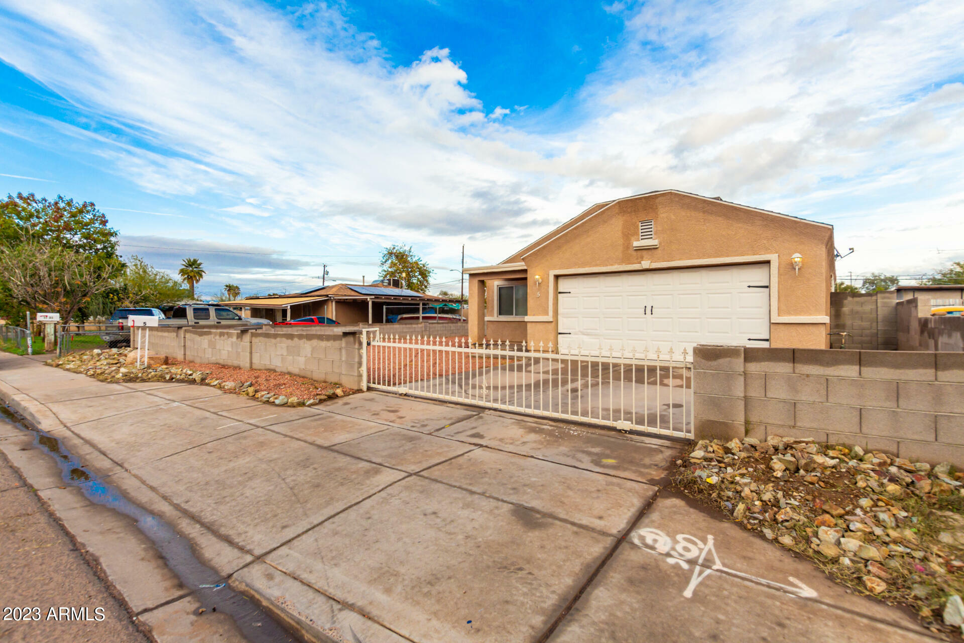 Property Photo:  5 S 31st Avenue  AZ 85009 