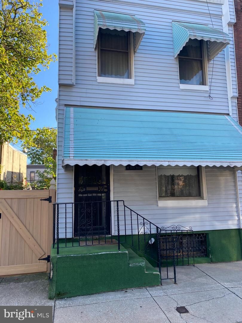 Property Photo:  2127 N Dover Street  PA 19121