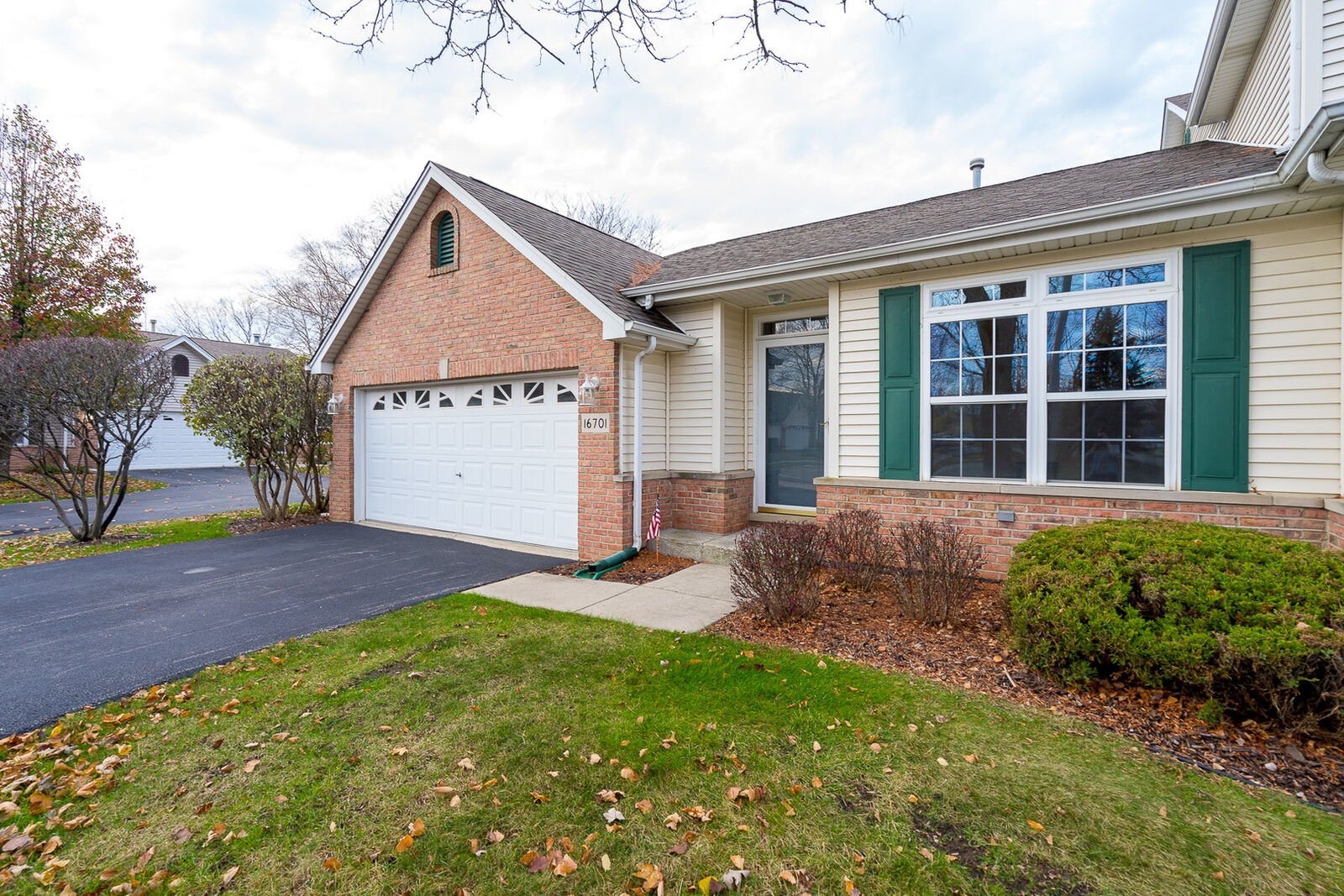 Property Photo: 16701 S Sunset Ridge Court IL 60441