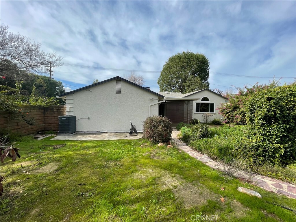 Property Photo:  5038 Fulton Avenue  CA 91423 