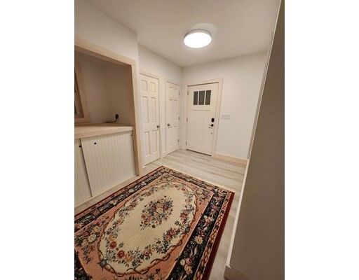 Property Photo:  70 Thurston Point Rd 2  MA 01930 