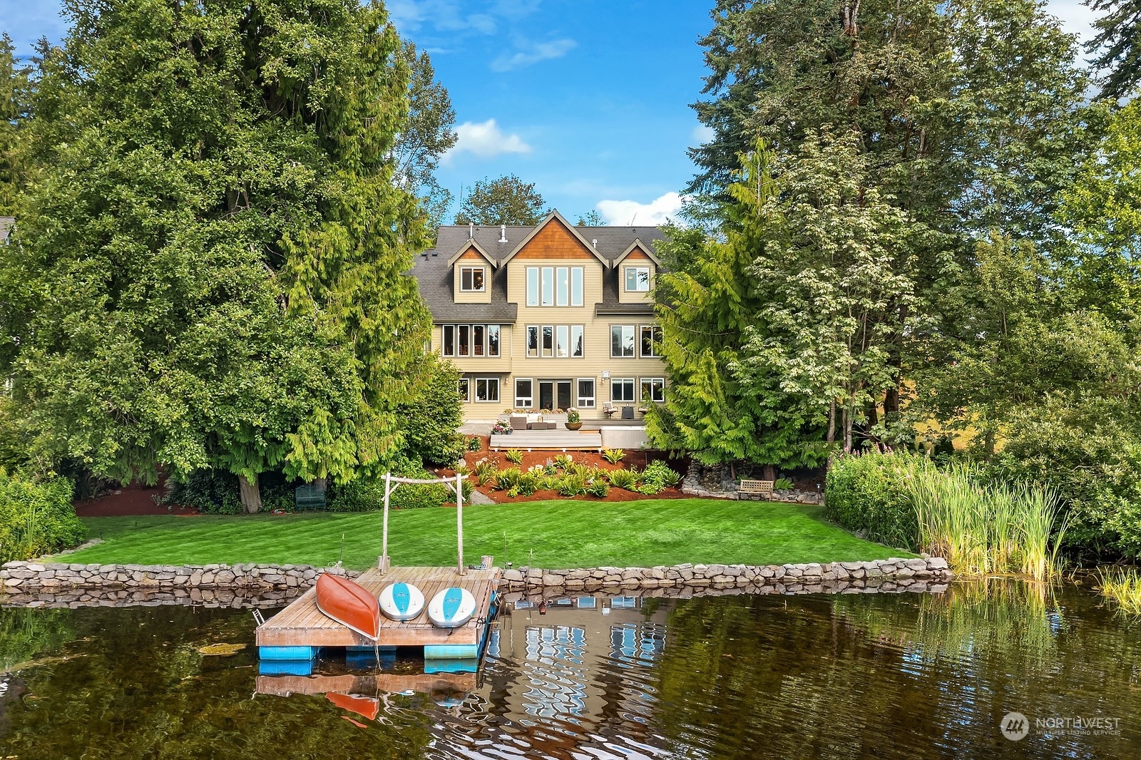 Property Photo: 13927 E Lake Kathleen Drive SE WA 98059