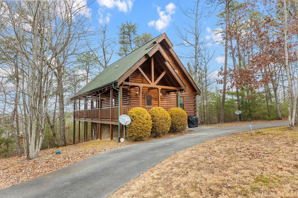 Property Photo:  2409 Rainbow Falls Lane  TN 37862 