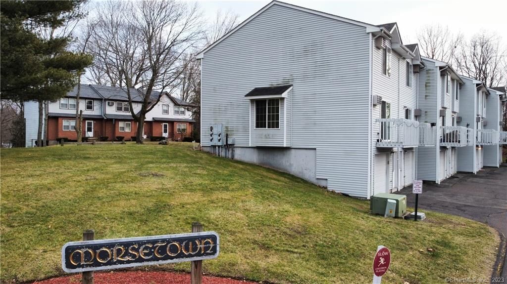 Property Photo:  26 Guiel Place 4  CT 06450 