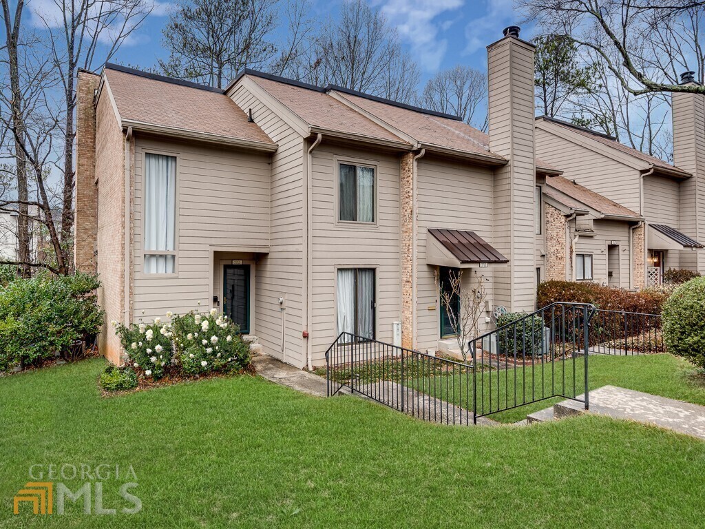 Property Photo: 3713 Stonewall Circle SE GA 30339